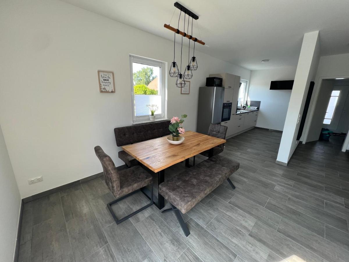 Vila Doppelhaushaelfte Mit Terrasse Elmenhorst/Lichtenhagen Exteriér fotografie